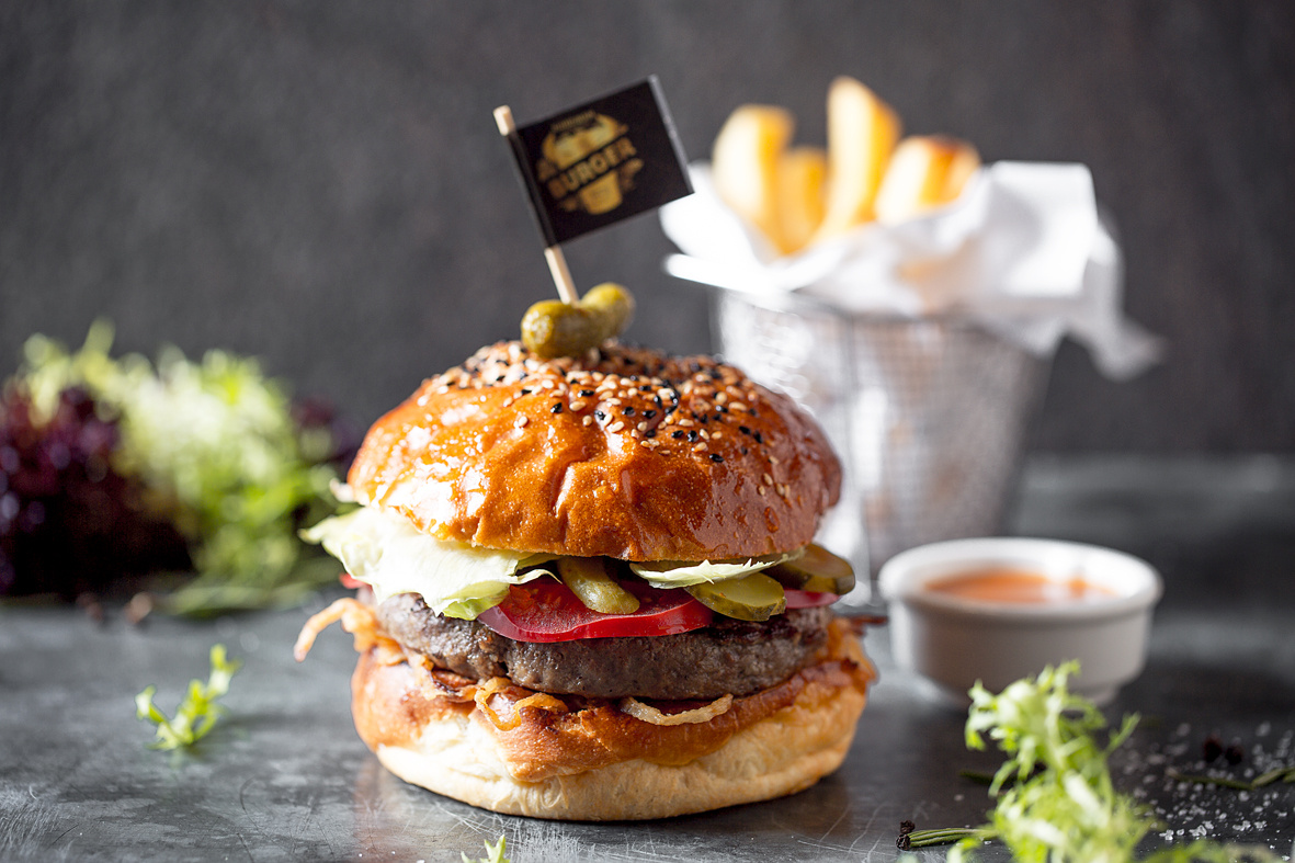 Фирменный бургер Гудман