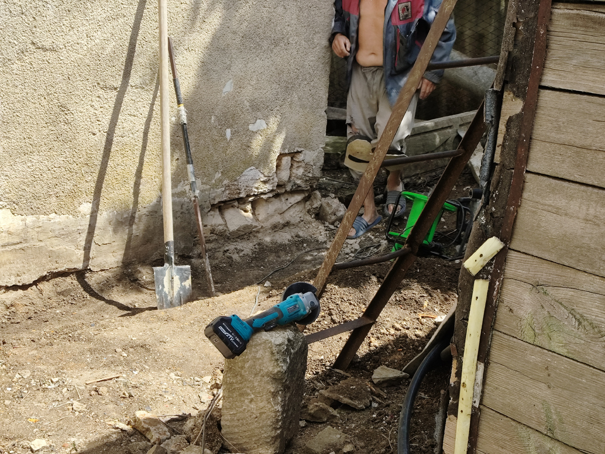 Пока еще небольшой пенек имеется, но и его позже добил.