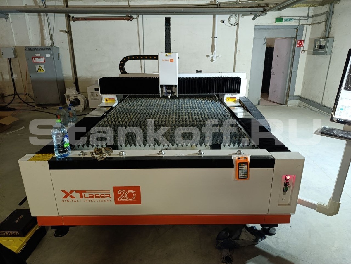  Оптоволоконный станок для резки металла XTC-1530H/3000 Raycus

