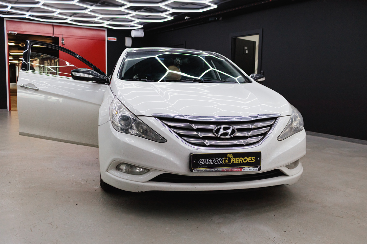 Источник фото: https://custom-heroes.ru/raboty/vid-uslugi/avtozvuk/obnovlenie-multimedia-hyundai-sonata-ustanovka-teyes-cc3-9/