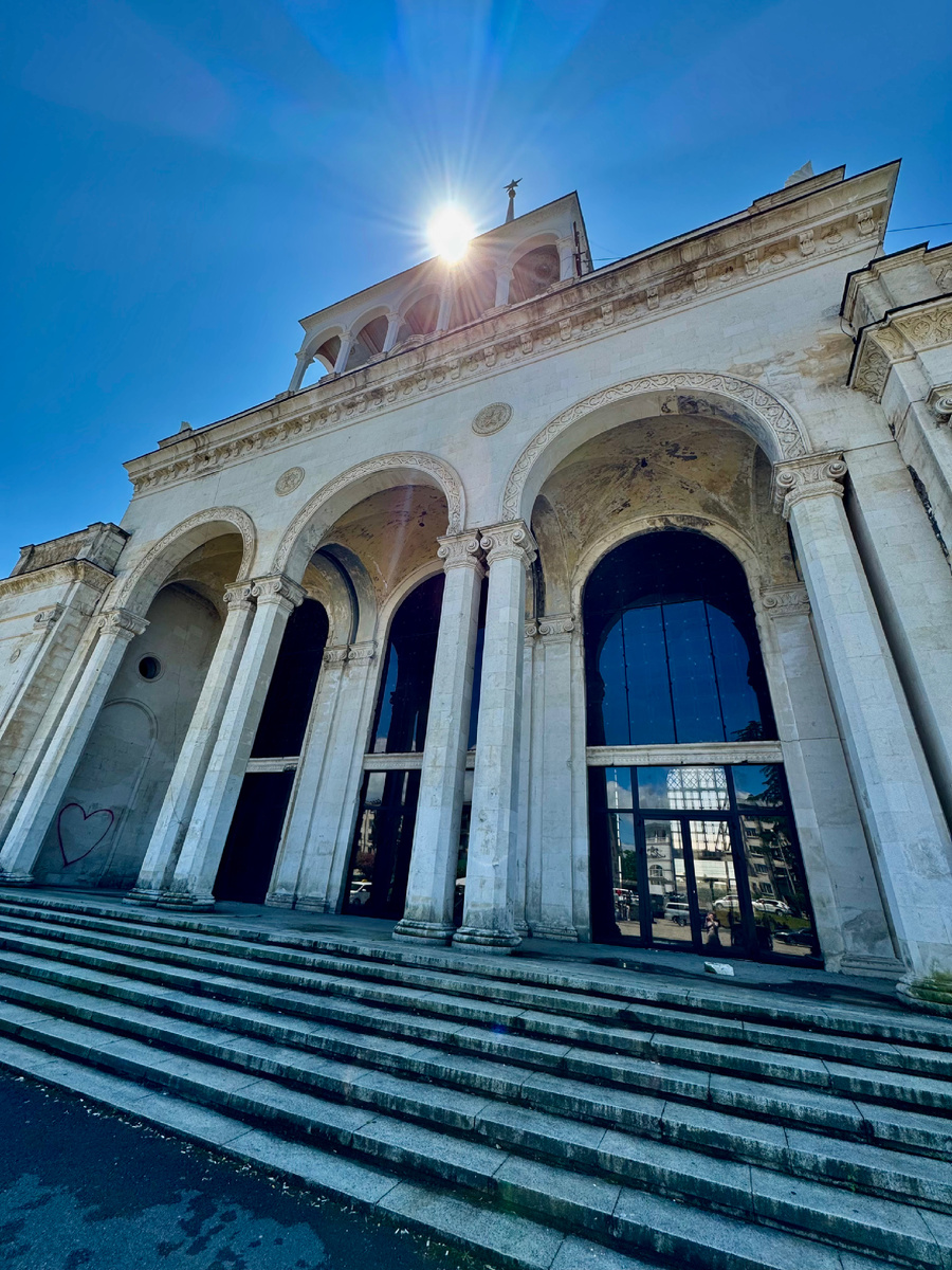 Сухумский вокзал.