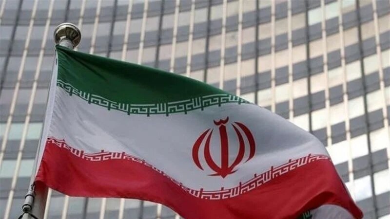 Катарский сайт Al-Arabi Al-Jadeed заявил, что Иран всегда был другом арабских стран и верным сторонником Палестины, подчеркнув, что арабы должны извлечь урок силы и независимости из опыта Ирана, который в одиночку противостоит высокомерию, и знать, что союз с Тегераном отвечает интересам всех арабских стран.