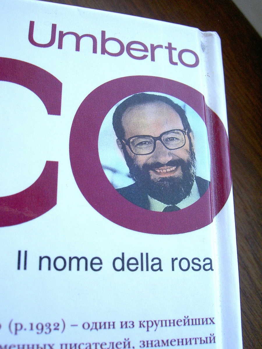 Умберто Эко является одним из крупнейших писателей современной Италии