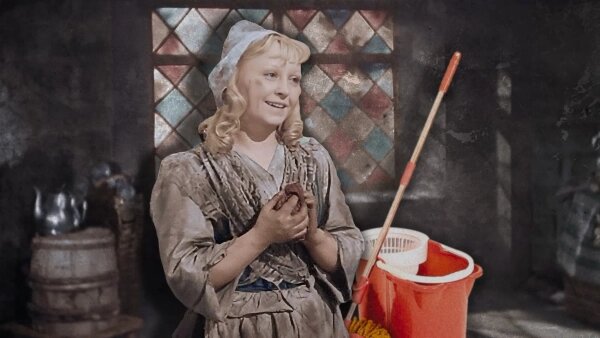 Коллаж © Life.ru. Фото © Кадр из фильма «Золушка», режиссёры 
Надежда Кошеверова, Михаил Шапиро, сценарист Евгений Шварц / Kinopoiskatomic:embed 0
