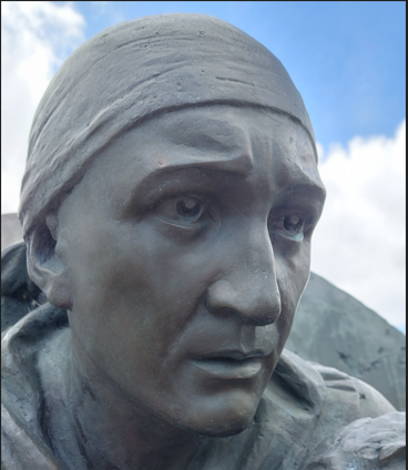 Памятник Дмитрию Разумовскому, автор Вадим Кириллов. Фото автора 