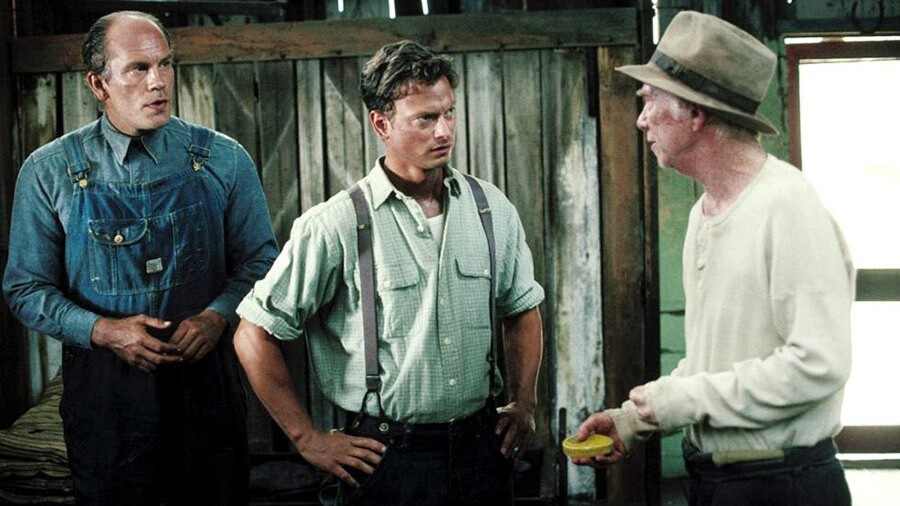 Кадр из фильма «О мышах и людях», 1992 год, режиссер Гэри Синиз
