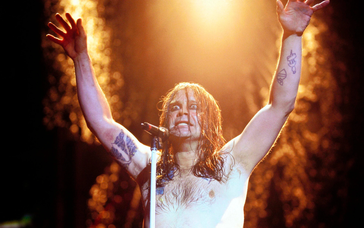 Последний поклон: Оззи Осборн — на фото 1997 года — выступит в последний раз 5 июля. Фото: Мик Хатсон/Redferns