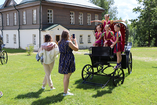 Жителей и гостей Тверской области приглашают на семейный праздник в Домотканово