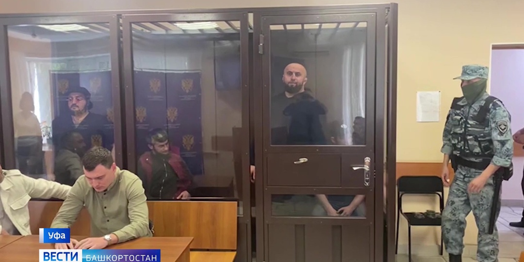 Избивали, грабили, отбирали машины: преступную группу, состоящую из 6 человек, осудили в Уфе