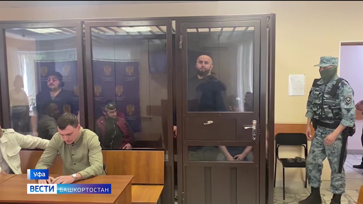    Избивали, грабили, отбирали машины: преступную группу, состоящую из 6 человек, осудили в Уфе