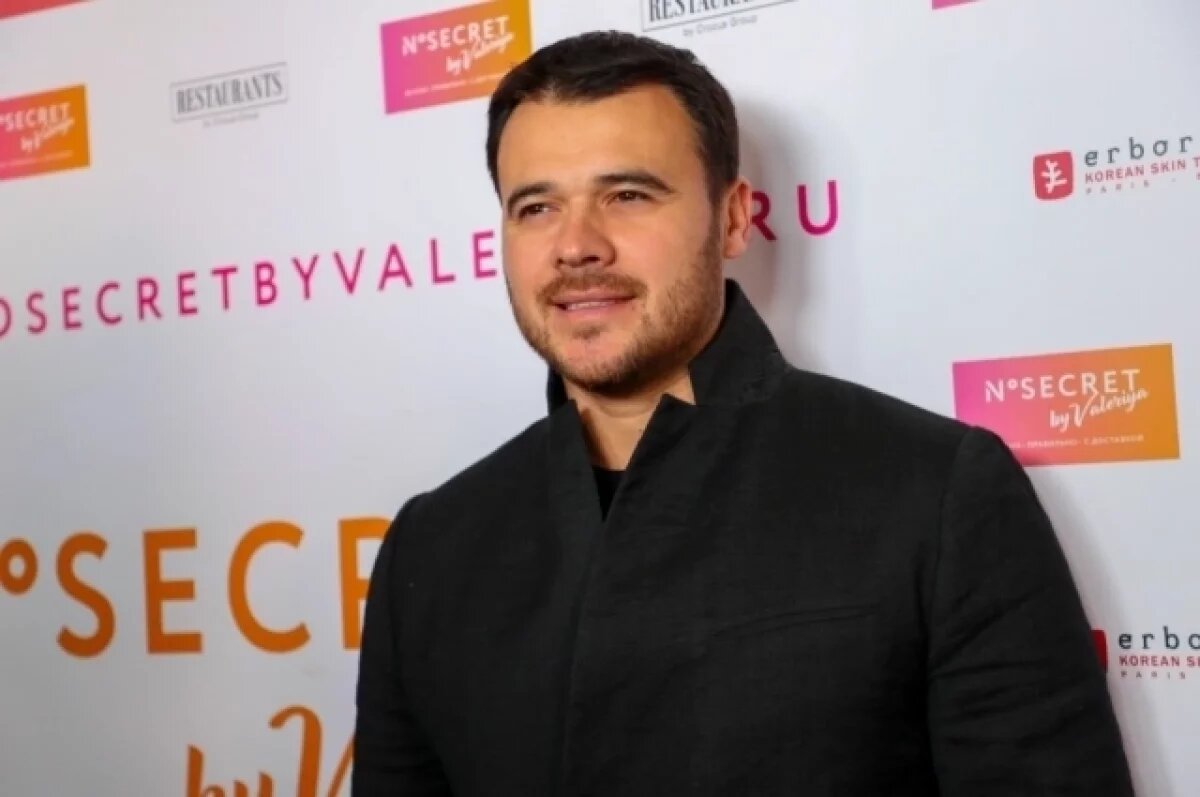    Певец Эмин назвал причину переноса концерта в Светлогорске