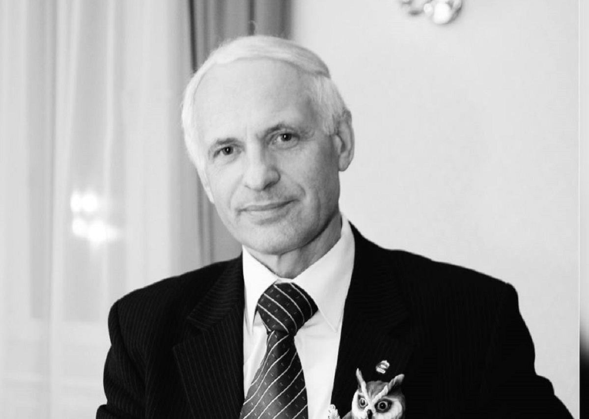    В системе законодательной власти региона Вячеслав Лисенков работал более 30 лет