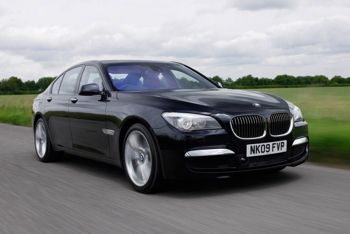 BMW 7 (F01)