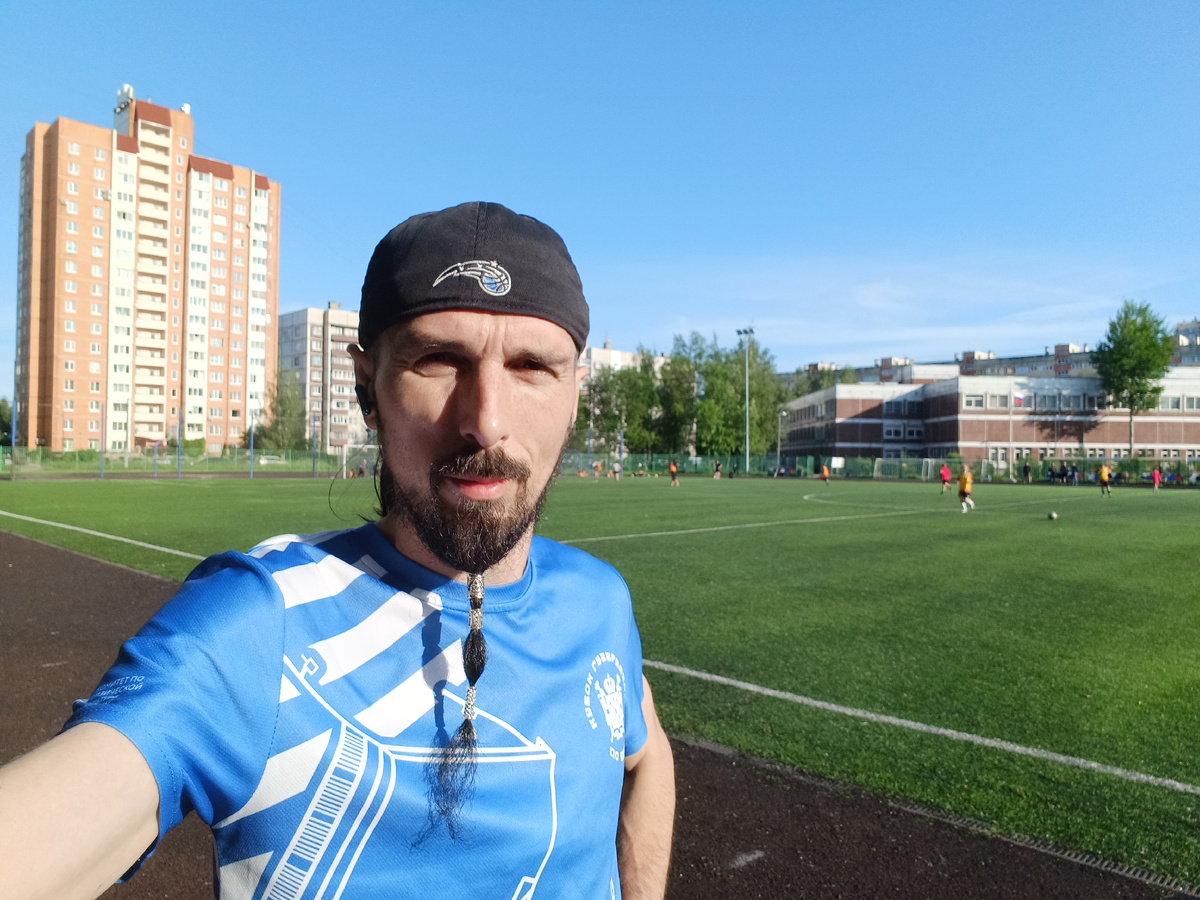 На стадионе ул. Композиторов