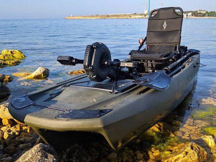 В каяке Point65 KingFisher удобное кресло с несколькими регулировками. Его можно легко настроить под себя. Даже спустя несколько часов рыбалки вы не устанете