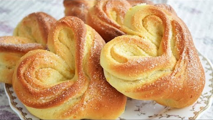 Мягкие плюшки с сахаром