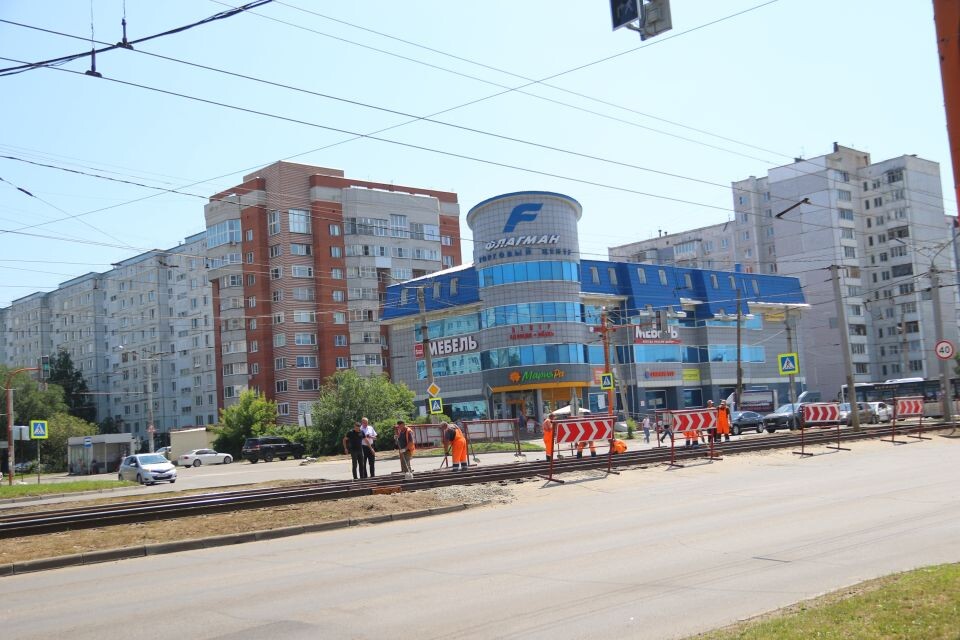    Капитальный ремонт переезда через трамвайные пути на пересечении улиц Попова и Балтийской. Источник: Виталий Барабаш/"Толк"