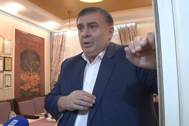 © YouTube / Крик ТВ
Шахин Шихлински