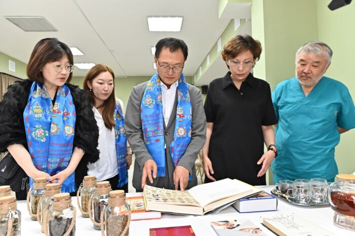 Центр восточной медицины в Бурятии, как правило, приводит в восхищение всех гостей республики / фото: телеграм-канал Алексея Цыденова 