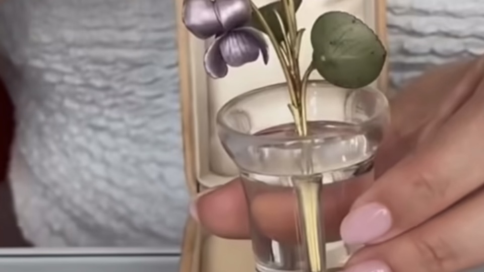 Вечный интерес к Фаберже: экземпляр знаменитого цветка в воде выставлен на Christie’s Paris в июне 2025