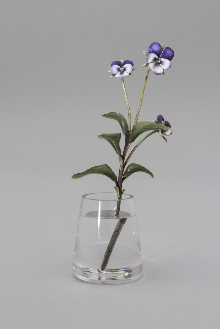 Анютины глазка. Фаберже. Сейчас находится в музее Фаберже