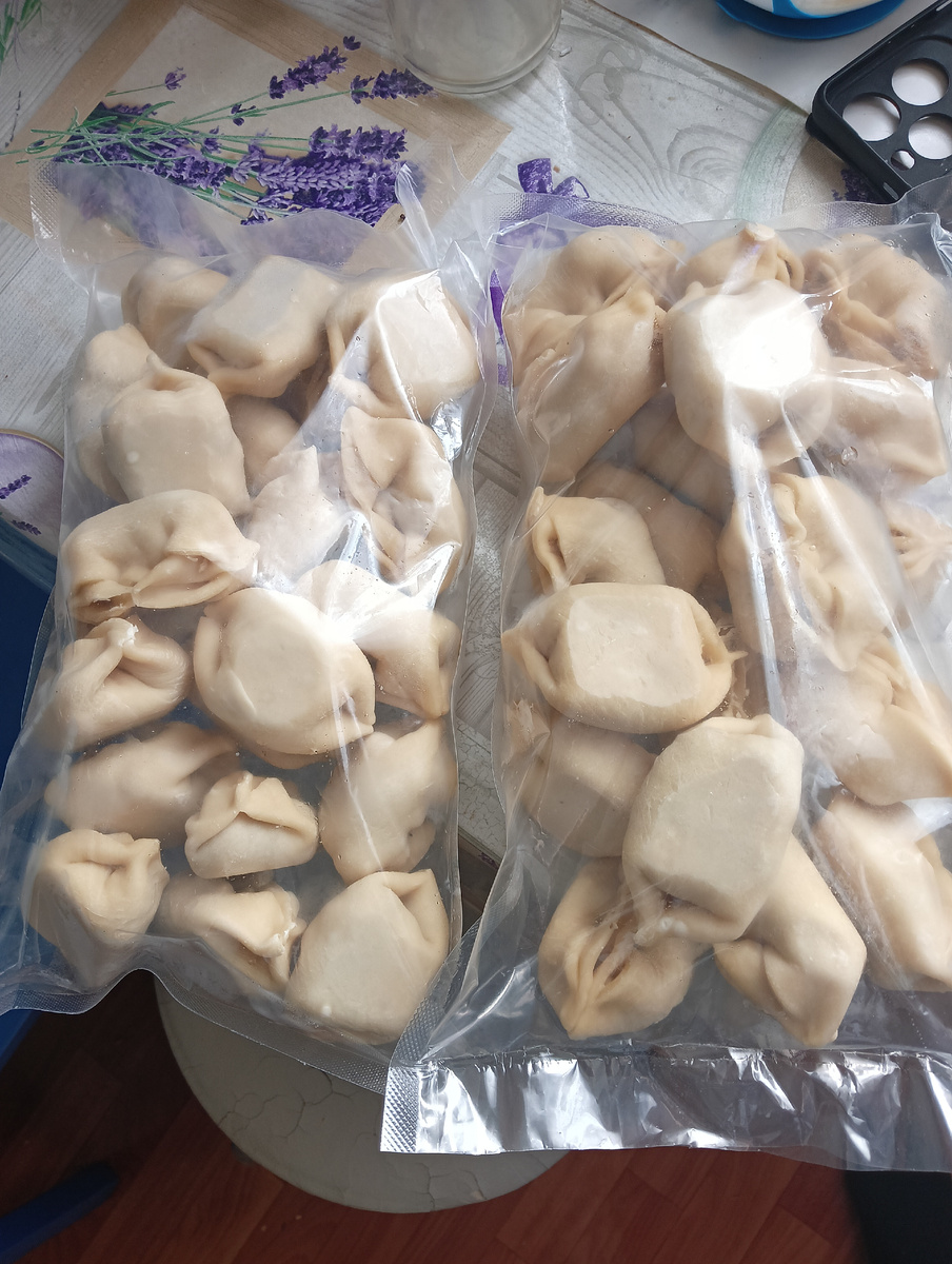 Манты со свининой и картофелем. 