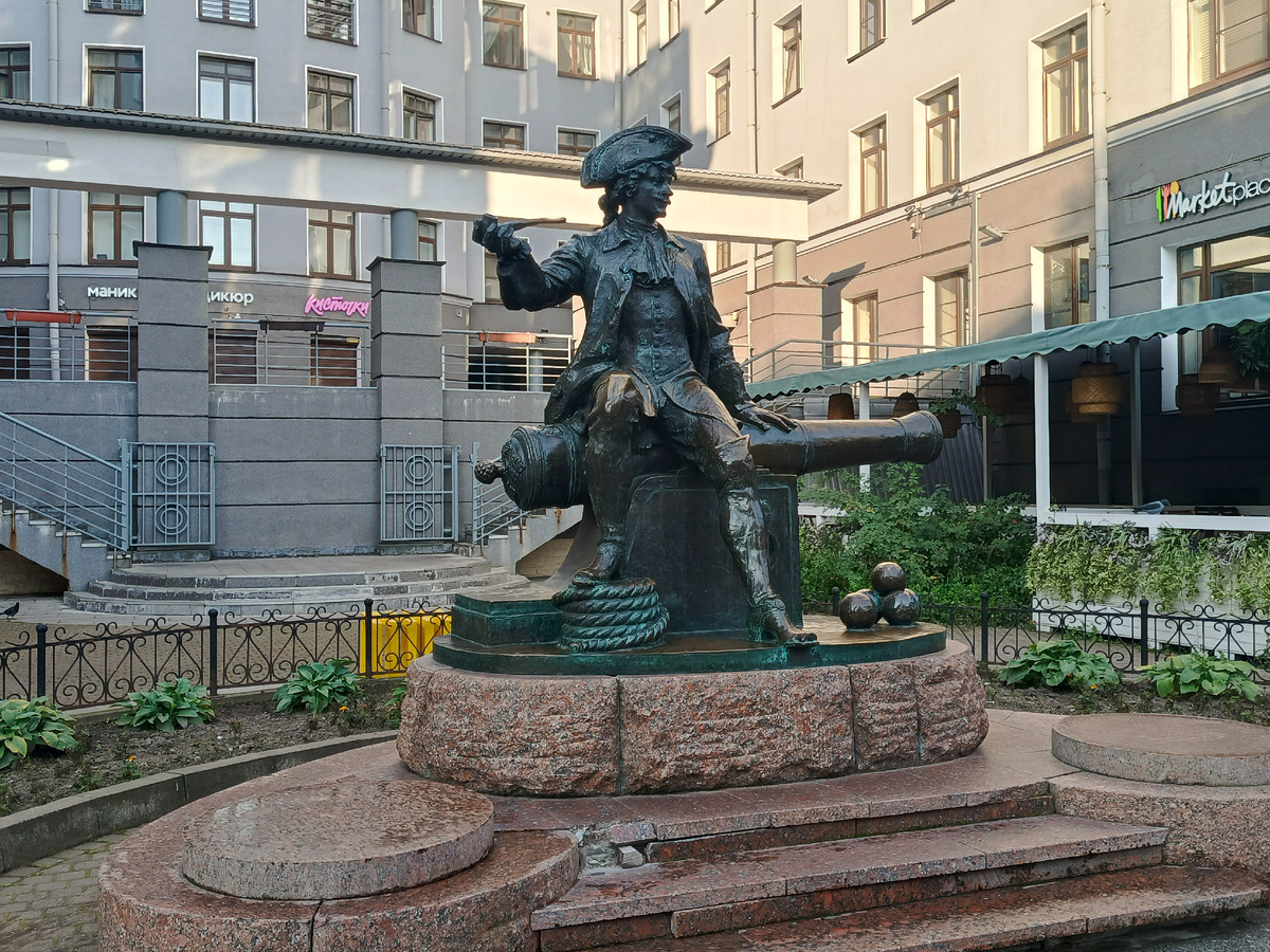 Памятник Василию Корчмину.