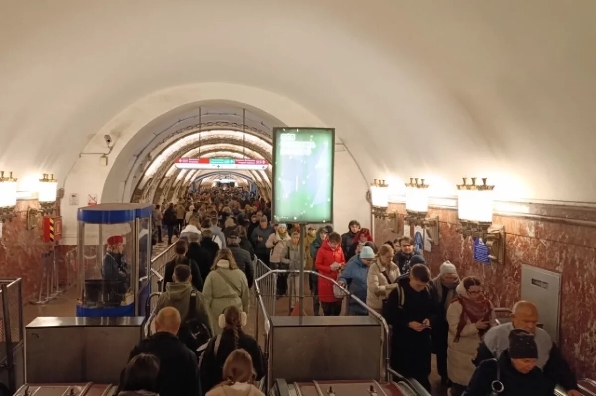    В Петербурге временно закрыли станцию метро «Комендантский проспект»