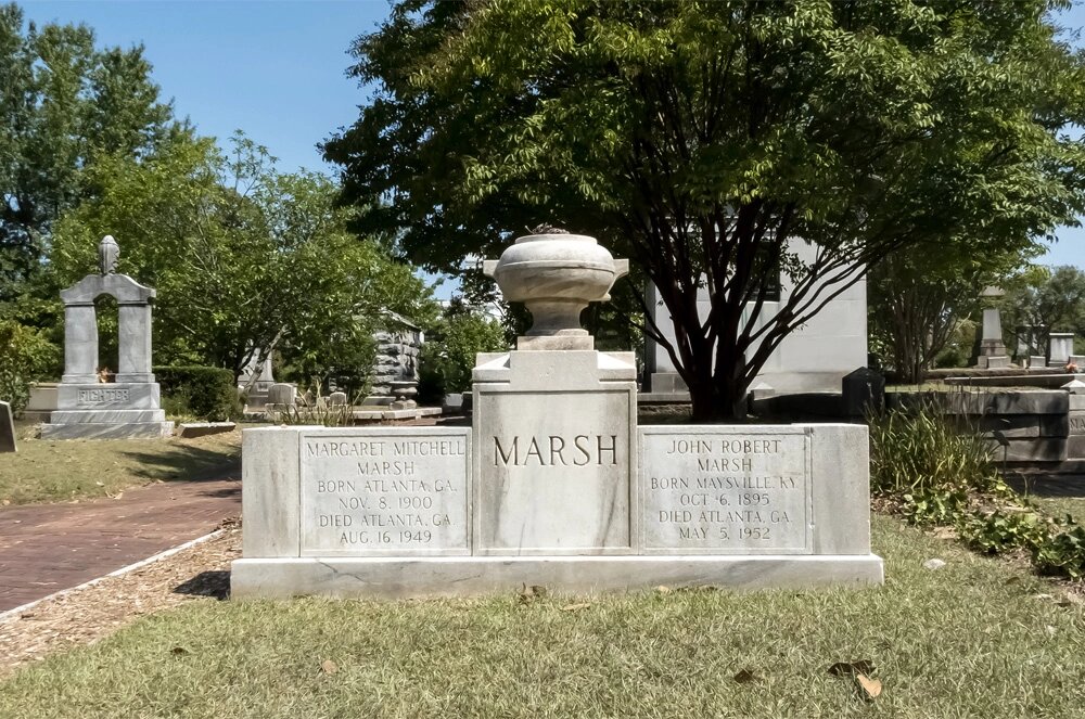    Могила Маргарет Митчелл и её мужа на кладбище Окленд в Атланте. Фото: www.globallookpress.com