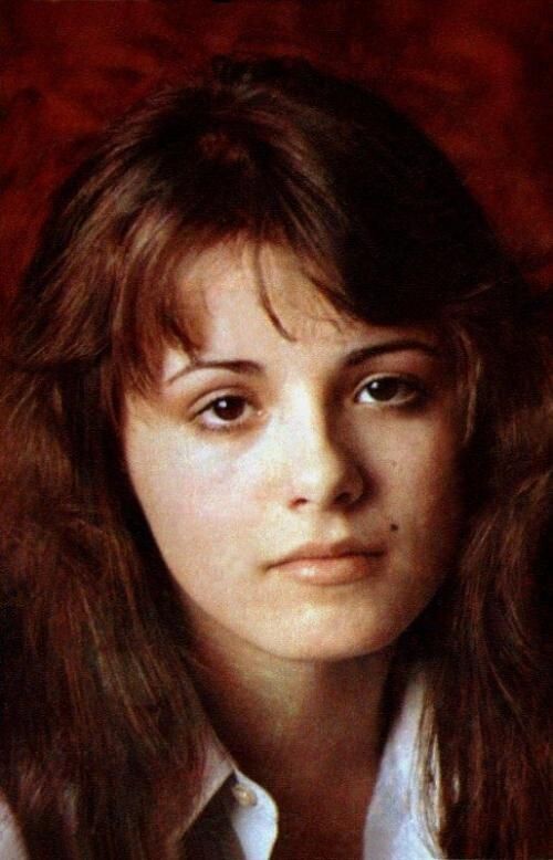 Елена Цыплакова в юности