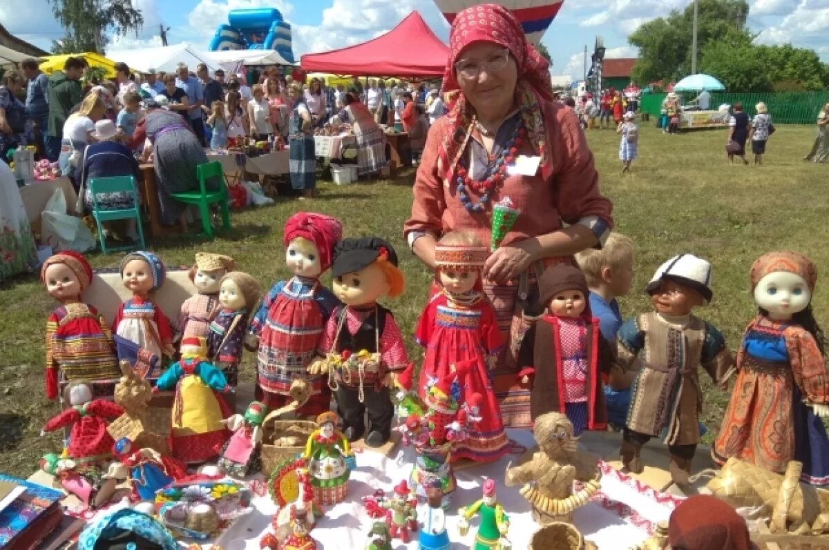    День собак и «Тихвинская ярмарка».