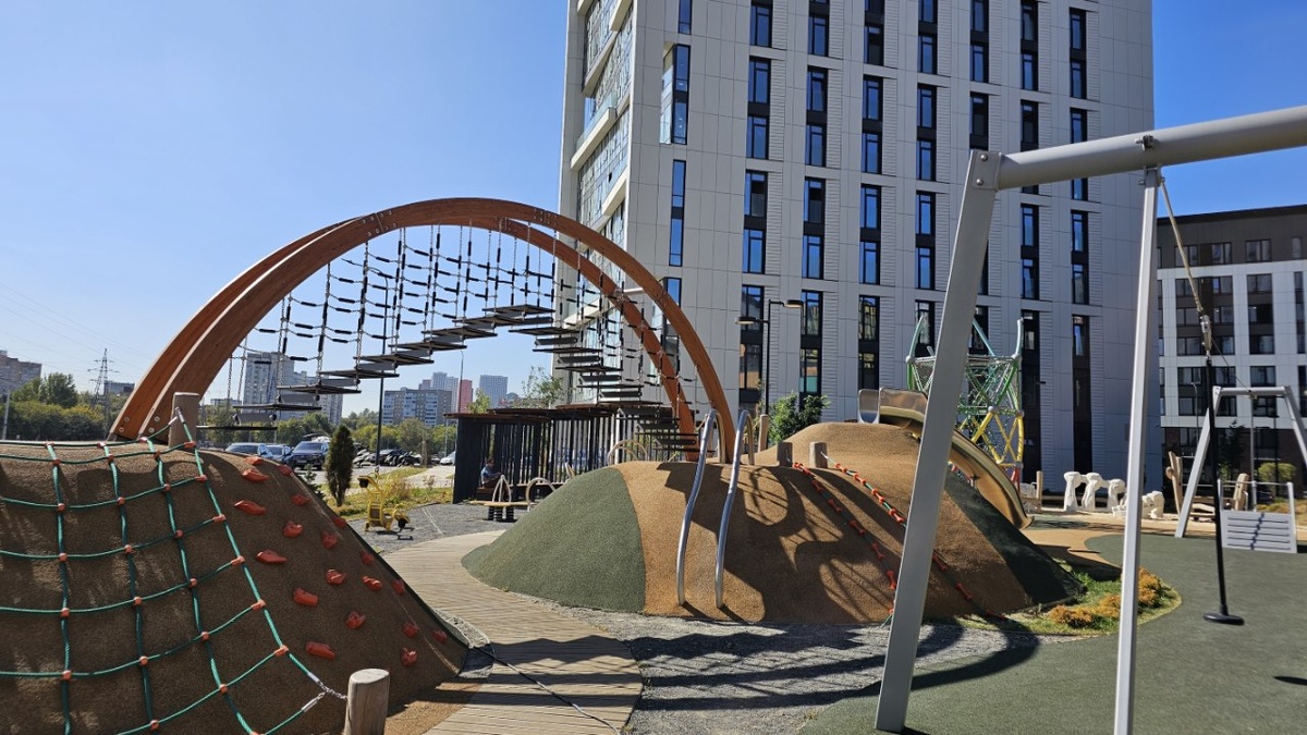 Разнообразие и креативность современных детских площадок поражают воображение. Фото: Мир Квартир