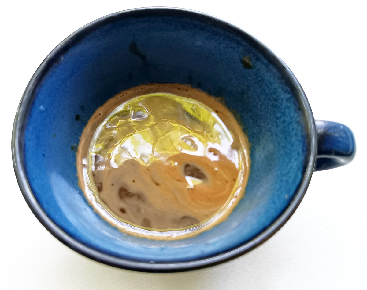 Растворимый кофе для тонировки бумаги в приятный бежевый оттенок. фото автора канала