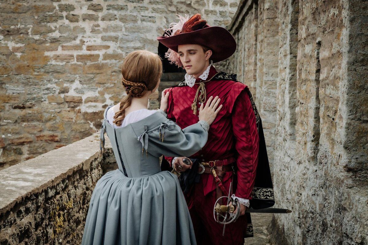 В "Этерне" герои не только воюют, но и влюбляются @Кинопоиск