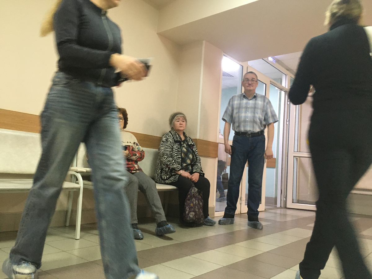 Страждущие выздоровления граждане