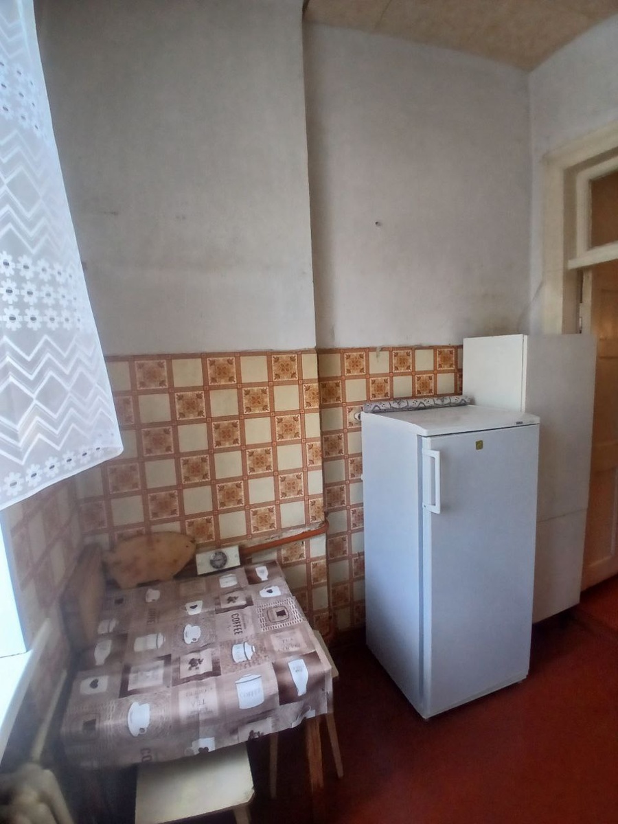 Кухня. Маленькая, но одному-двум пойдет