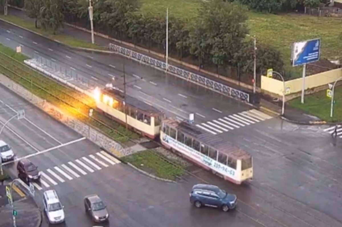    Водитель получила ожоги при пожаре в челябинском трамвае № 15