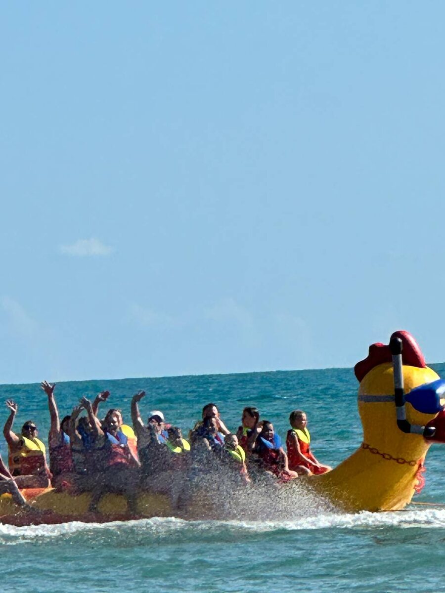 Катались на банане