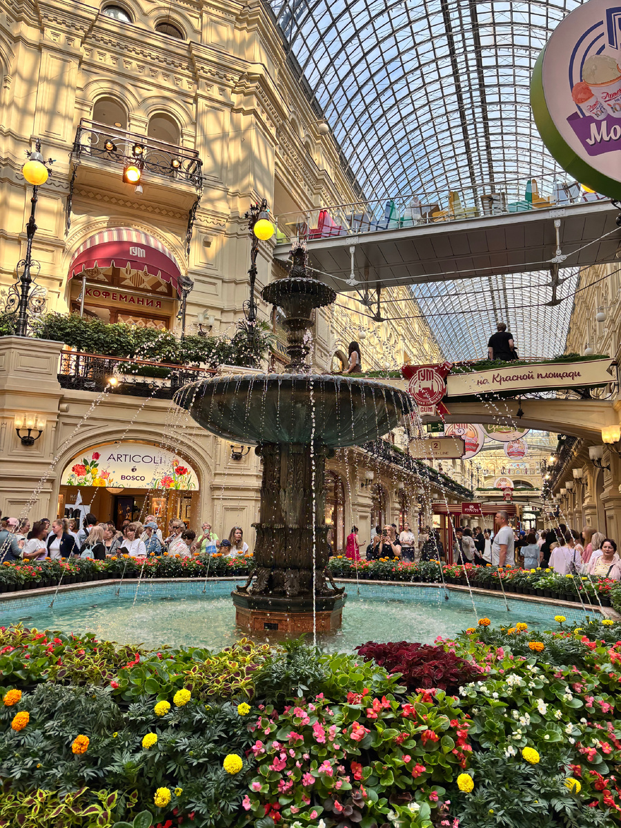 Встретимся в ГУМе у фонтана / все фото автора