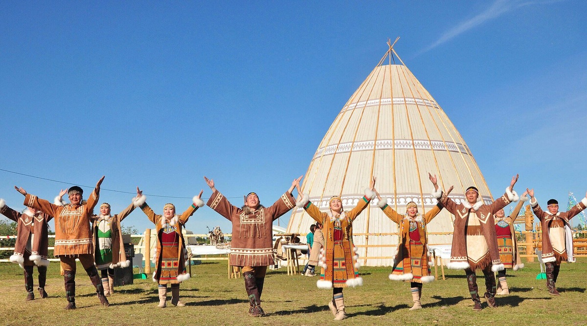 Кстати, на русский язык слово ысыах переводится как «изобилие». Фото: Nikolay Fedotov / Wikimedia