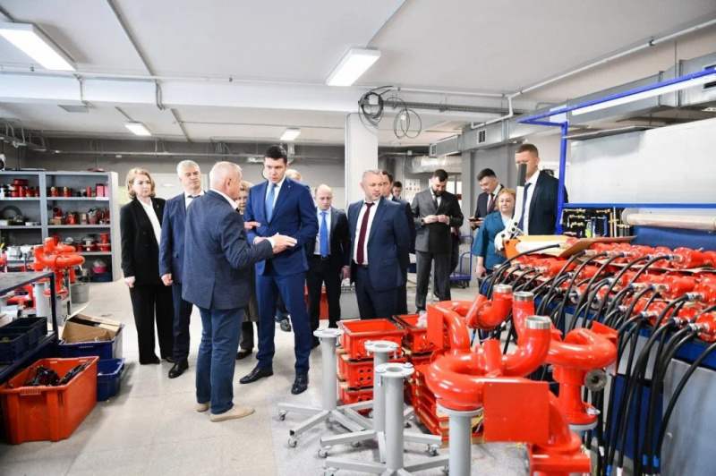    Глава Минпромторга России Антон Алиханов приехал в Карелию с рабочим визитомПравительство Карелии