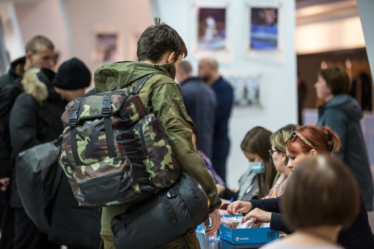    Более 210 тысяч военнослужащих подписали контракт с Минобороны в первом полугодии 2025 года