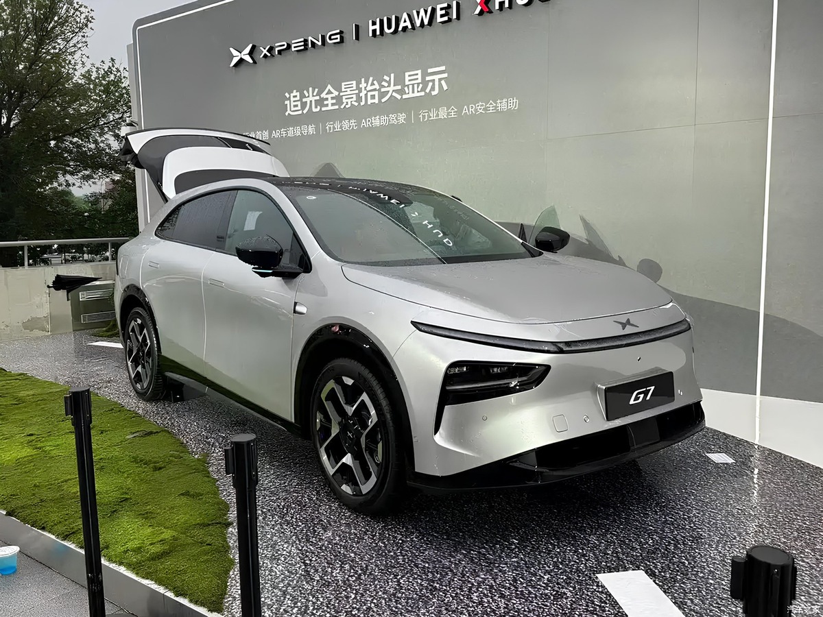    Xpeng вывел на рынок новый электрический кроссовер G7