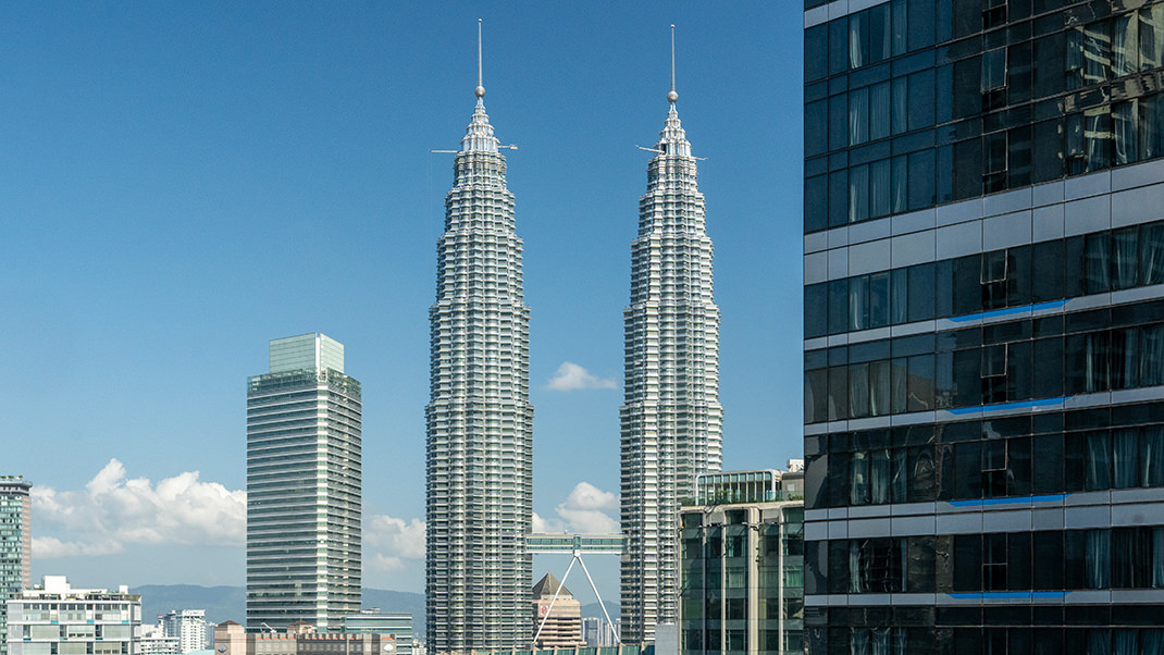 Башни Петронас в Куала-Лумпуре