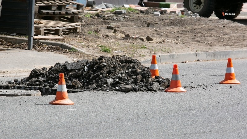    Дороги ремонтируют в Кировском округе Фото: ИА «Победа26»