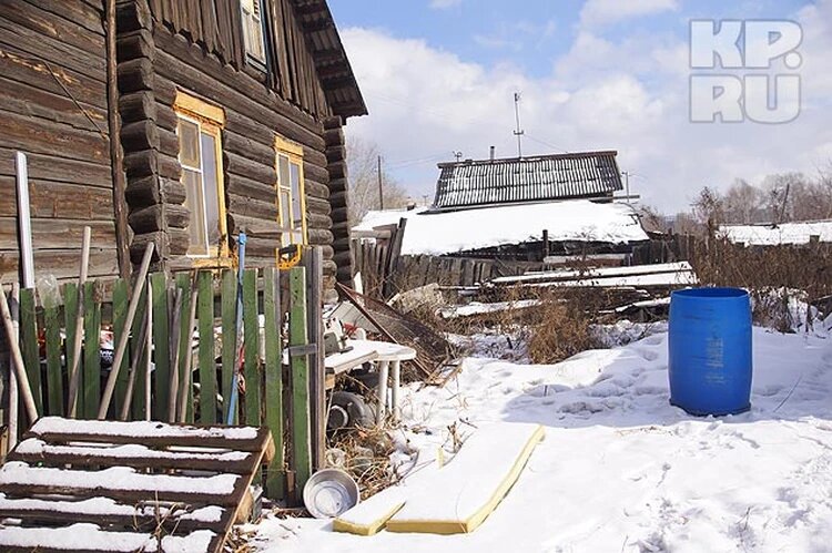Место преступления, в этой бочке нашли Елену. Фото: Алексей Булатов
