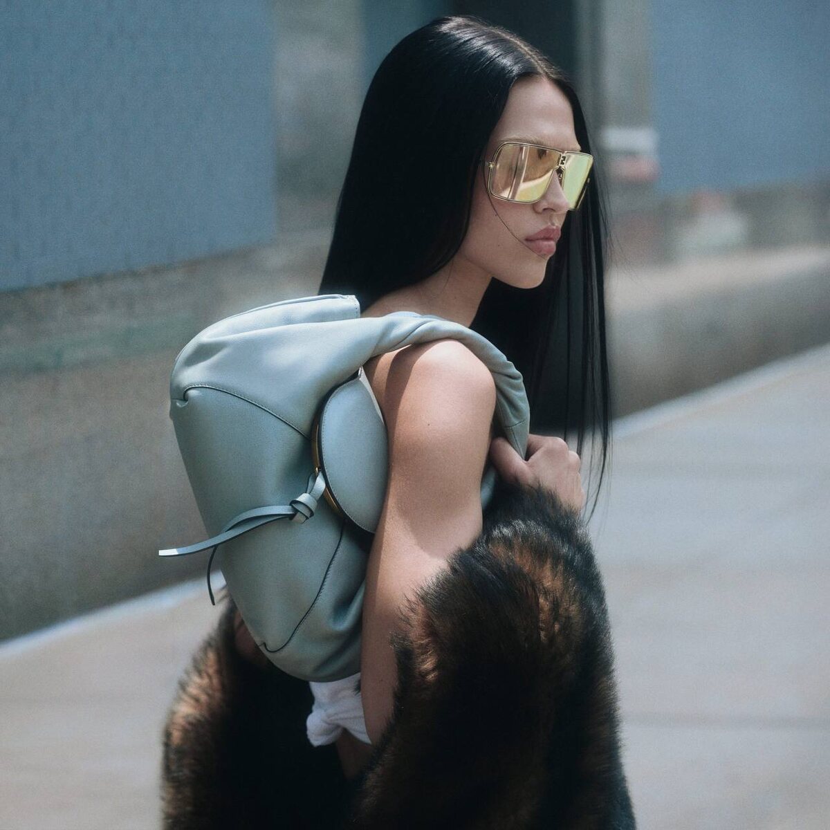    Бренд Fendi перезапускает сумку Spy Bag (фото 1)