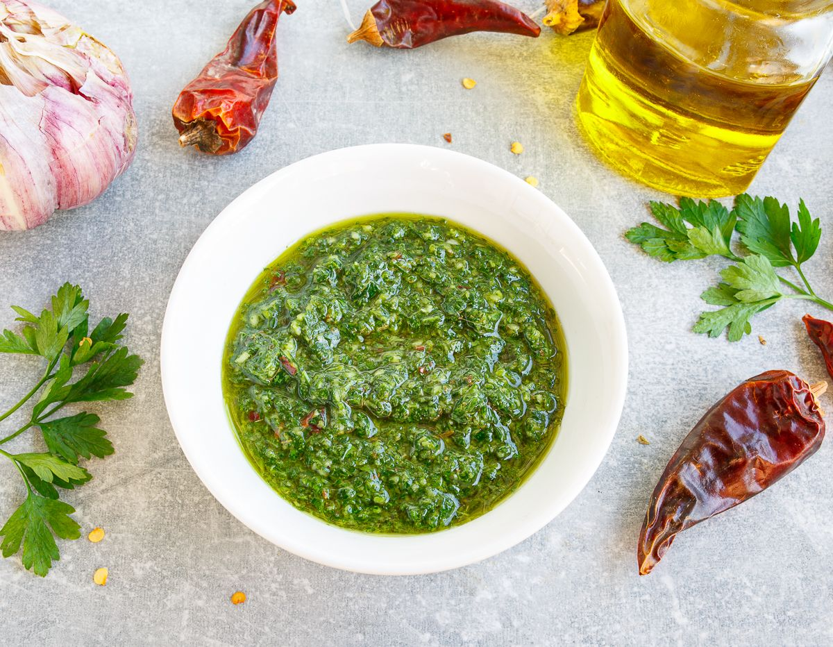Соус Чимичурри: ароматная классика аргентинской кухни