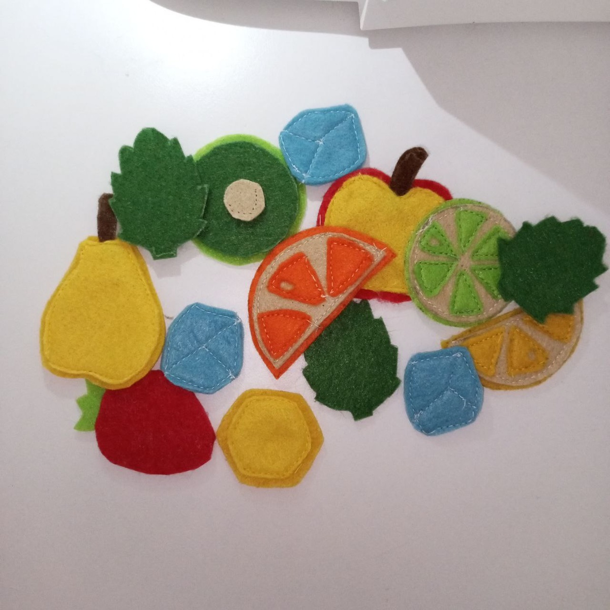 Готовлю фрукты для марафона из фетра.