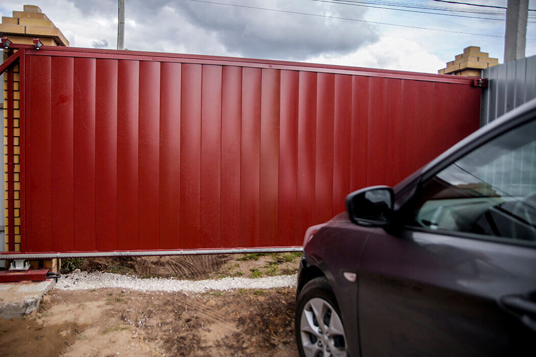 Откатные ворота экономят место